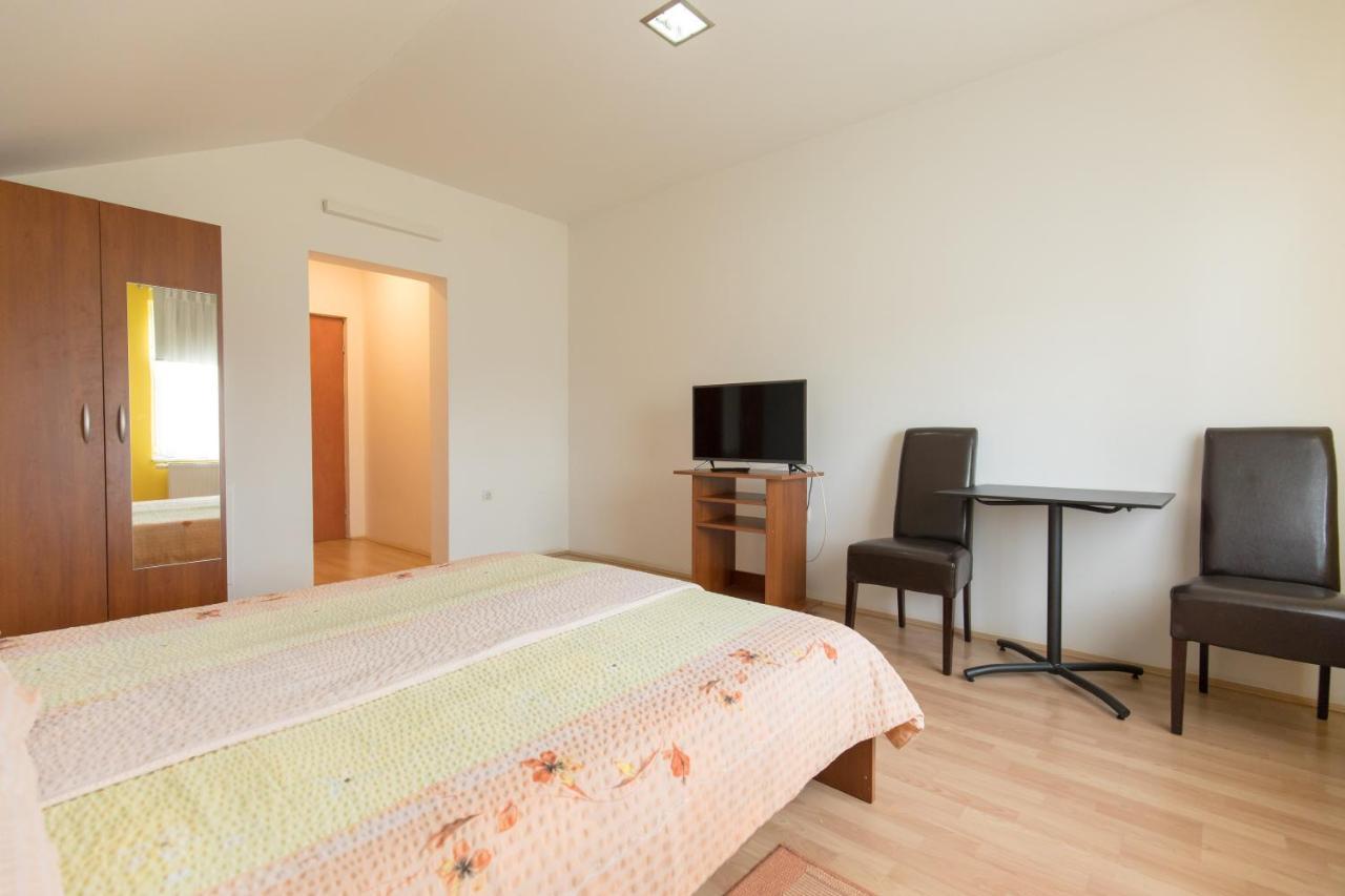 Guesthouse Capistro Bilje Екстер'єр фото