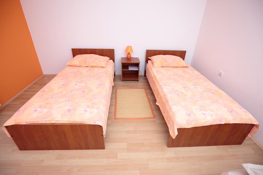 Guesthouse Capistro Bilje Екстер'єр фото