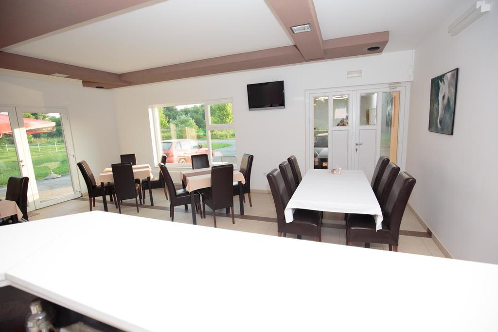 Guesthouse Capistro Bilje Екстер'єр фото